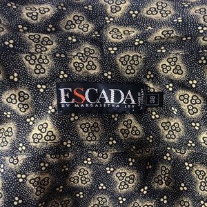 Amazing print vintage escapes blouse